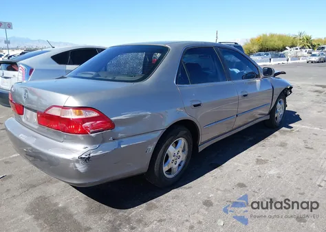 2000 Honda Accord 3.0 Ex z USA, uszkodzony, nr VIN 1HGCG1659YA093786